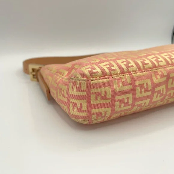 Fendi Jaquard Zucchino Baguette Pink and Gold Shoulder Bag w/Dust Bag and COA - Picture 5 of 16